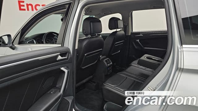 Volkswagen Tiguan 2019 — Şəkil 11/20