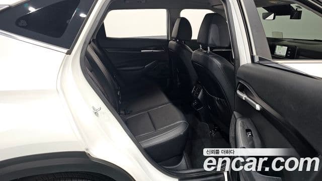 Kia Seltos 2023 — Şəkil 11/20