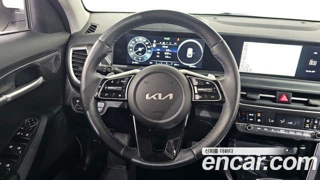 Kia Seltos 2023 — Şəkil 14/20