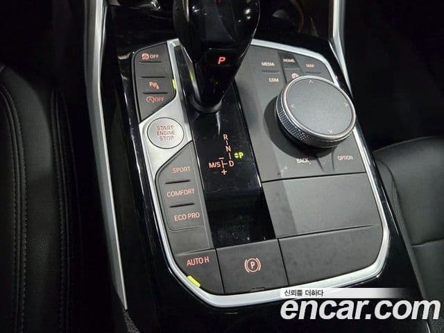 BMW 3 Series 2020 — ფოტო 15/20