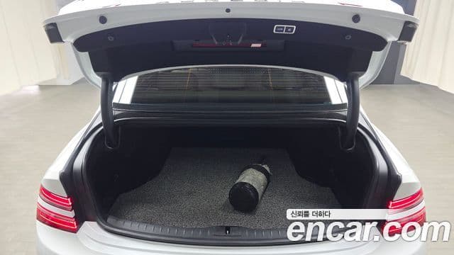 Genesis Electrified G80 2022 — фото 20 из 20