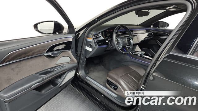 Audi A8 2021 — ფოტო 9/20