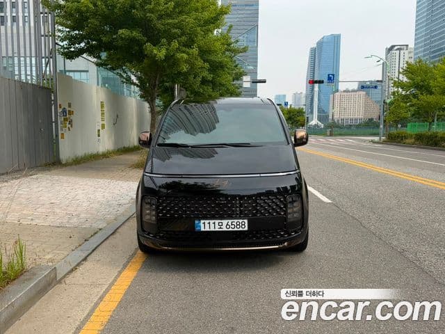 Hyundai Staria 2025 — ფოტო 1/16