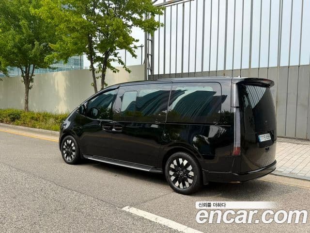 Hyundai Staria 2025 — ფოტო 4/16