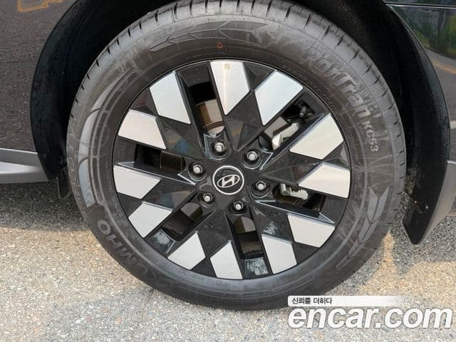 Hyundai Staria 2025 — ფოტო 5/16
