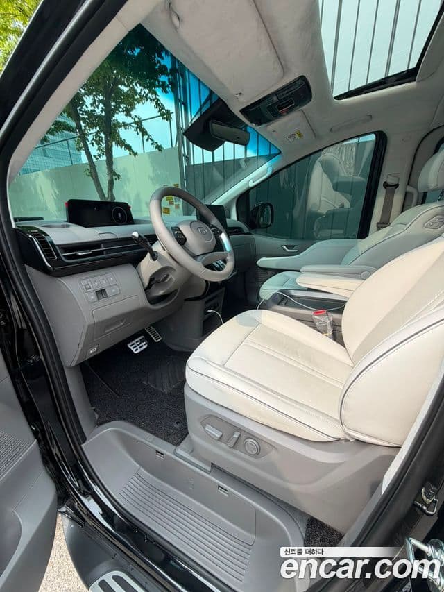 Hyundai Staria 2025 — ფოტო 9/16