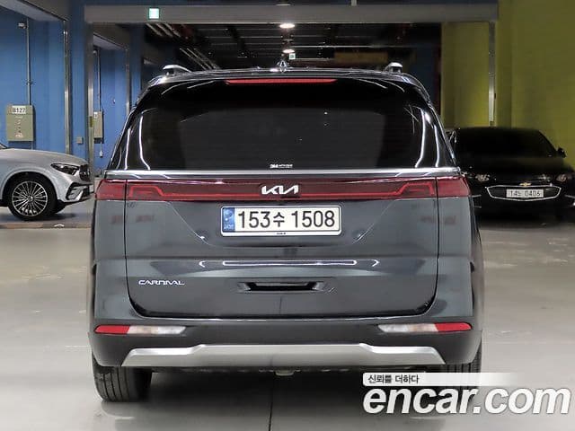 Kia Carnival 2022 — Фото 2/20