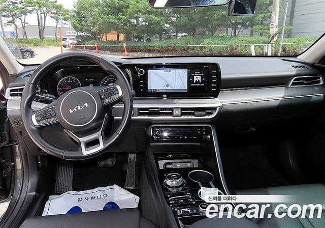 Kia K5 2022 — Şəkil 10/20
