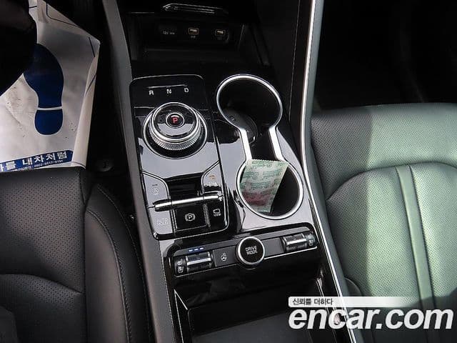 Kia K5 2022 — Şəkil 8/20