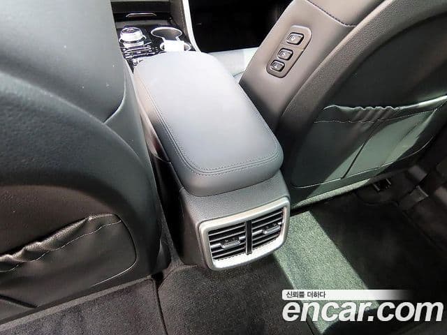 Kia K5 2022 — Şəkil 18/20