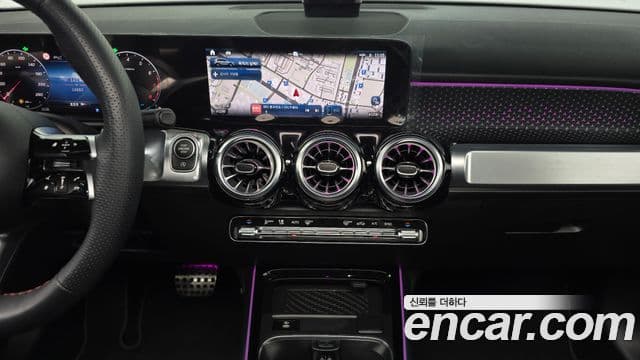 Mercedes-Benz GLB-Class 2025 — Фото 14/20