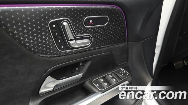 Mercedes-Benz GLB-Class 2025 — Фото 19/20