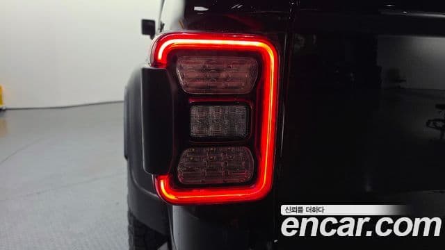 Jeep Gladiator 2021 — Photo 30/30