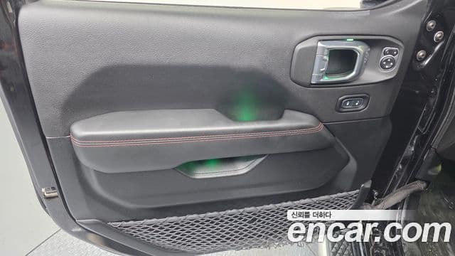 Jeep Gladiator 2021 — Photo 20/30