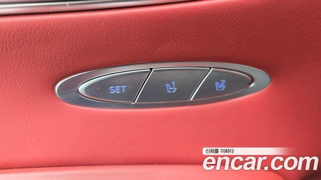 Genesis GV70 2023 — ფოტო 34/37