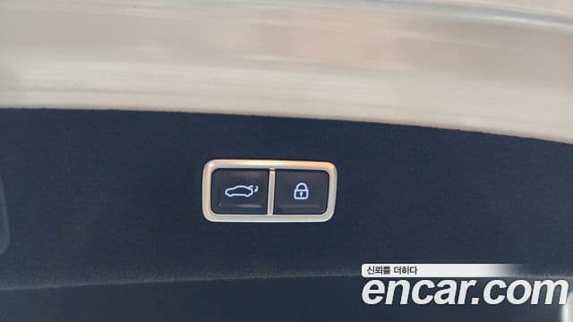 Genesis G90 2022 — ფოტო 17/20