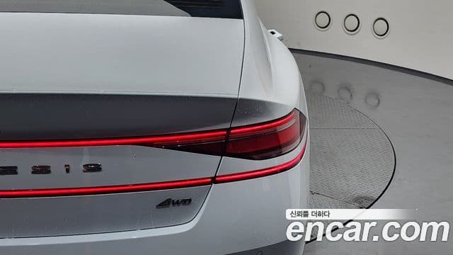 Genesis G90 2022 — Photo 23/37