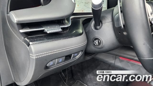 Genesis G90 2022 — Photo 36/37