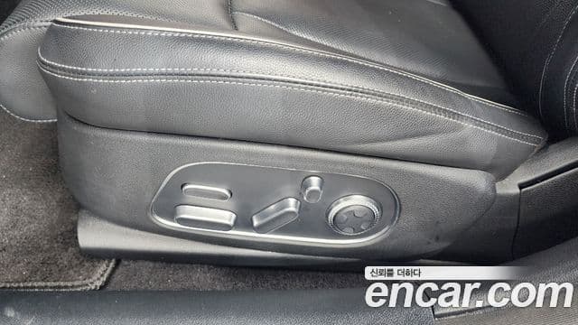 Genesis G90 2022 — Photo 2/37