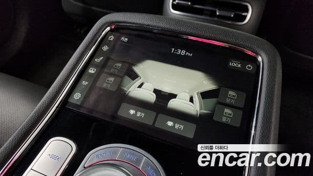 Genesis G90 2022 — Photo 26/37