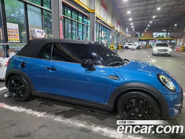Mini Cooper S Convertible 2022 — ფოტო 10/15