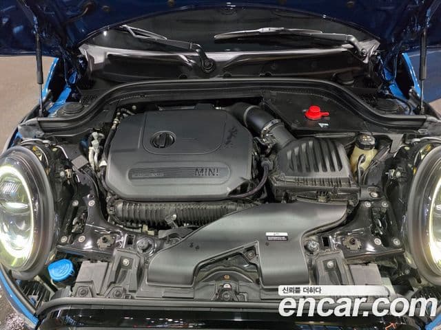 Mini Cooper S Convertible 2022 — ფოტო 9/15