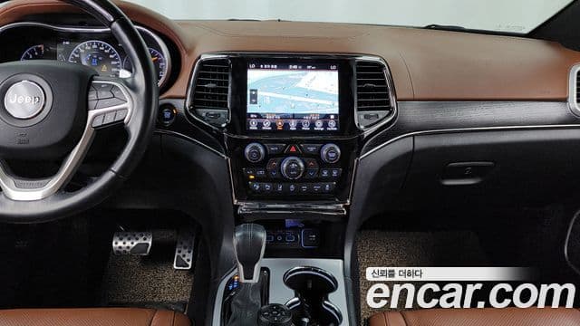 Jeep Grand Cherokee 2020 — Şəkil 14/20