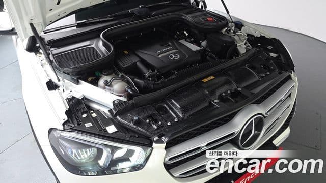 Mercedes-Benz GLE-Class 2022 — ფოტო 6/20