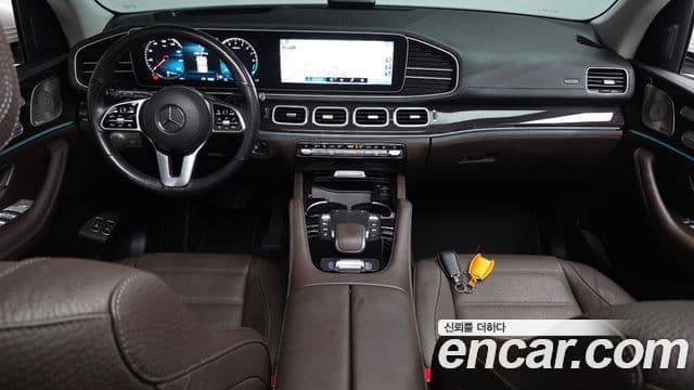 Mercedes-Benz GLE-Class 2022 — ფოტო 7/20