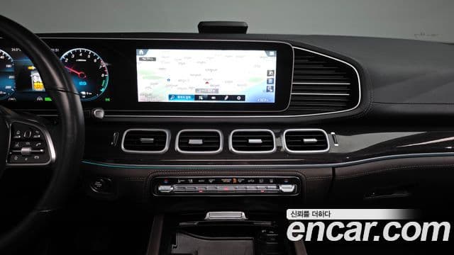 Mercedes-Benz GLE-Class 2022 — ფოტო 13/20