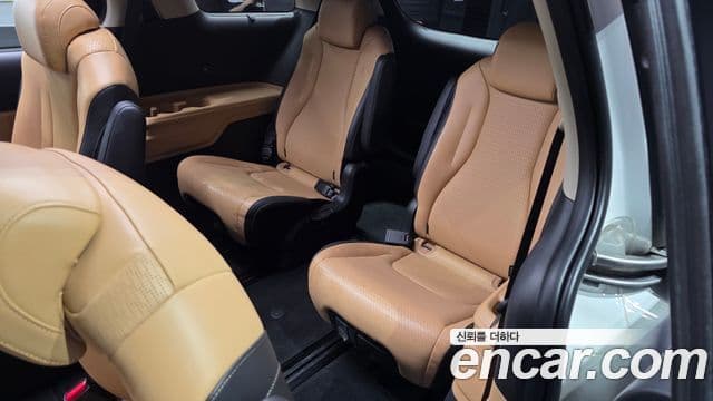 Kia Carnival 2022 — Фото 10/20