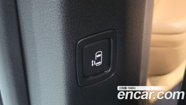 Kia Carnival 2022 — Фото 17/20
