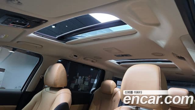Kia Carnival 2022 — Фото 19/20
