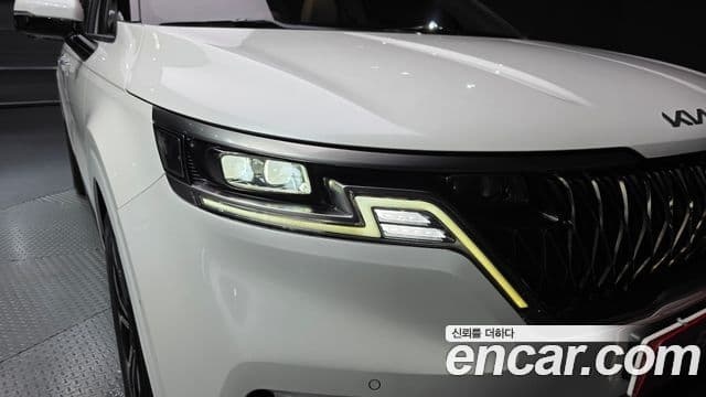 Kia Carnival 2022 — Photo 27/34