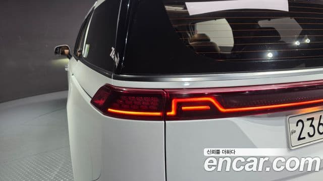 Kia Carnival 2022 — Photo 14/34
