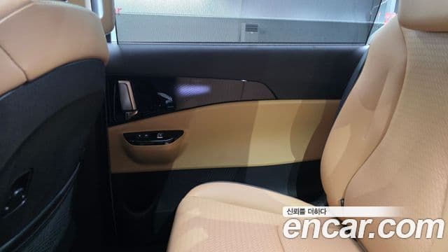 Kia Carnival 2022 — Photo 2/34
