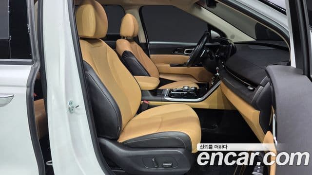 Kia Carnival 2022 — Photo 24/34