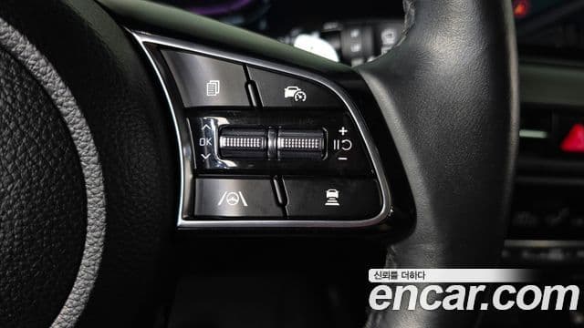 Kia Seltos 2022 — ფოტო 15/20
