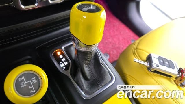 Jeep Wrangler 2020 — Şəkil 8/20