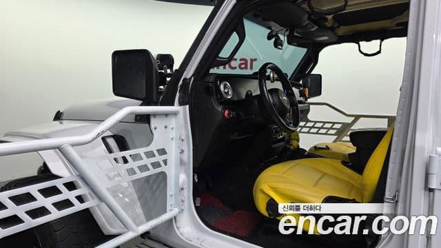 Jeep Wrangler 2020 — Şəkil 9/20