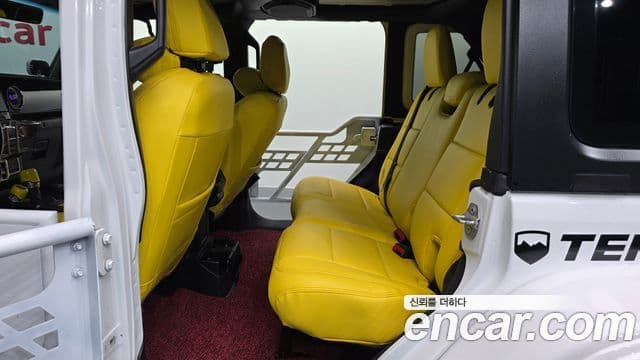 Jeep Wrangler 2020 — Şəkil 12/20