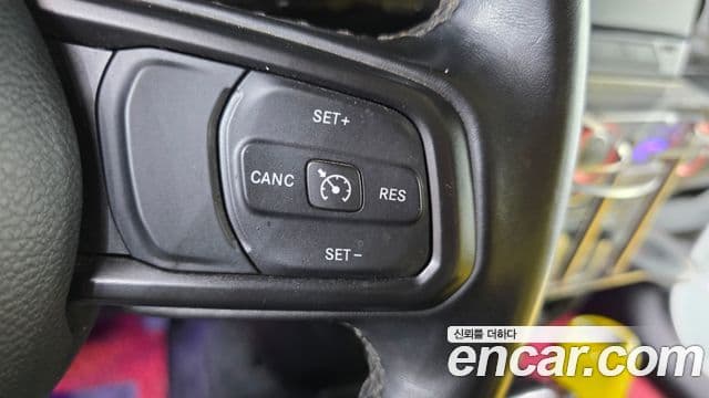 Jeep Wrangler 2020 — Şəkil 19/20