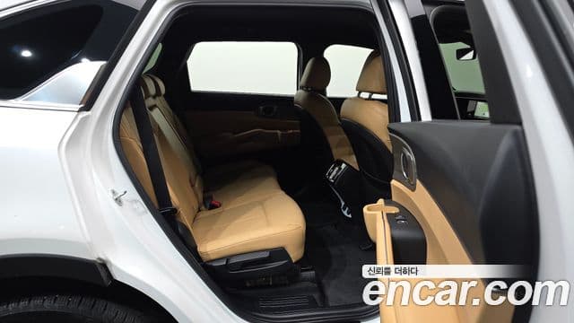 Kia Sorento 2022 — Şəkil 12/20