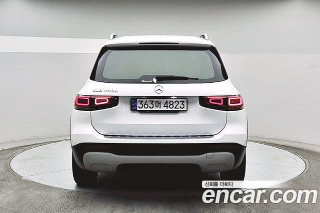 Mercedes-Benz GLB-Class 2021 — Photo 15/20
