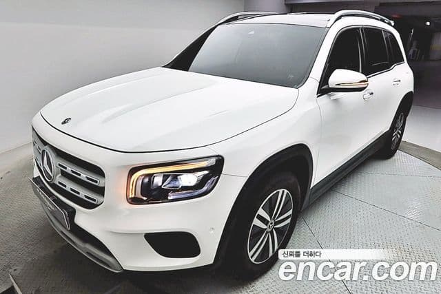 Mercedes-Benz GLB-Class 2021 — Photo 18/20