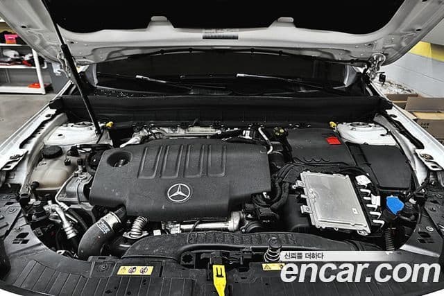 Mercedes-Benz GLB-Class 2021 — Photo 7/20