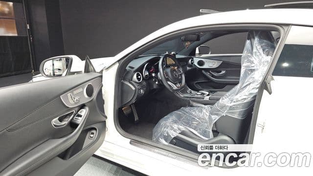 Mercedes-Benz C-Class 2018 — Şəkil 10/20