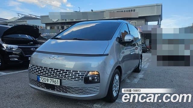 Hyundai Staria 2023 — Фото 9/16