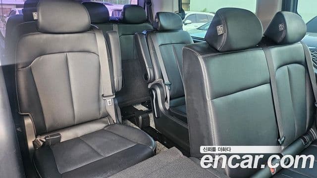 Hyundai Staria 2023 — Фото 8/16