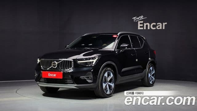 Volvo XC40 2025 — Şəkil 1/20